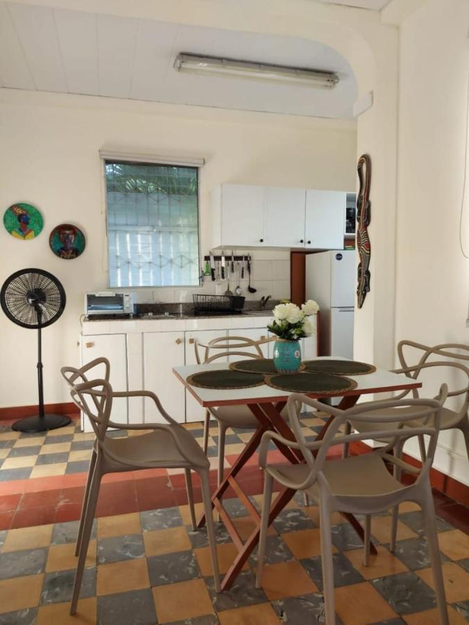 Casa Congo & Casa Rayo Verde - Restaurante - Galeria De Arte 포르토벨로 외부 사진